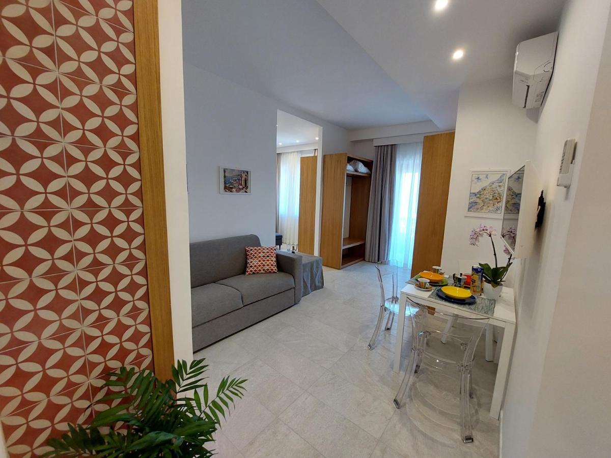 Mistral Luxury Suites Sorrent Exterior foto