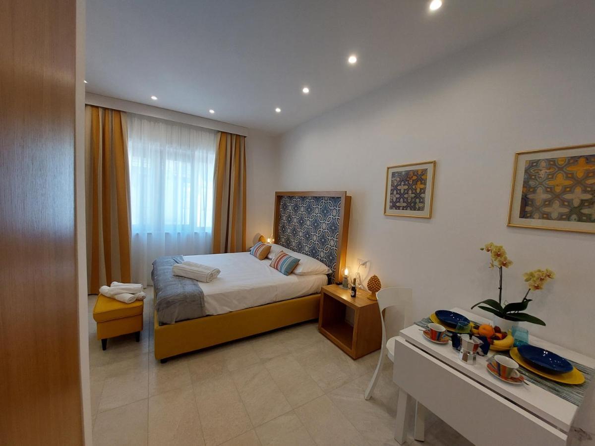 Mistral Luxury Suites Sorrent Exterior foto